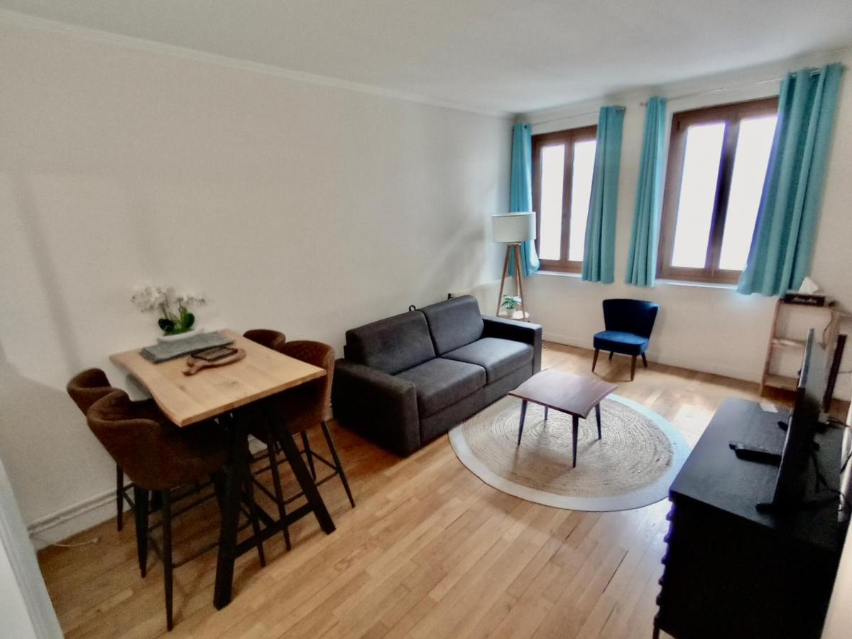 2 Pieces Totalement Renove Au Coeur De Bourges Apartment Exterior photo