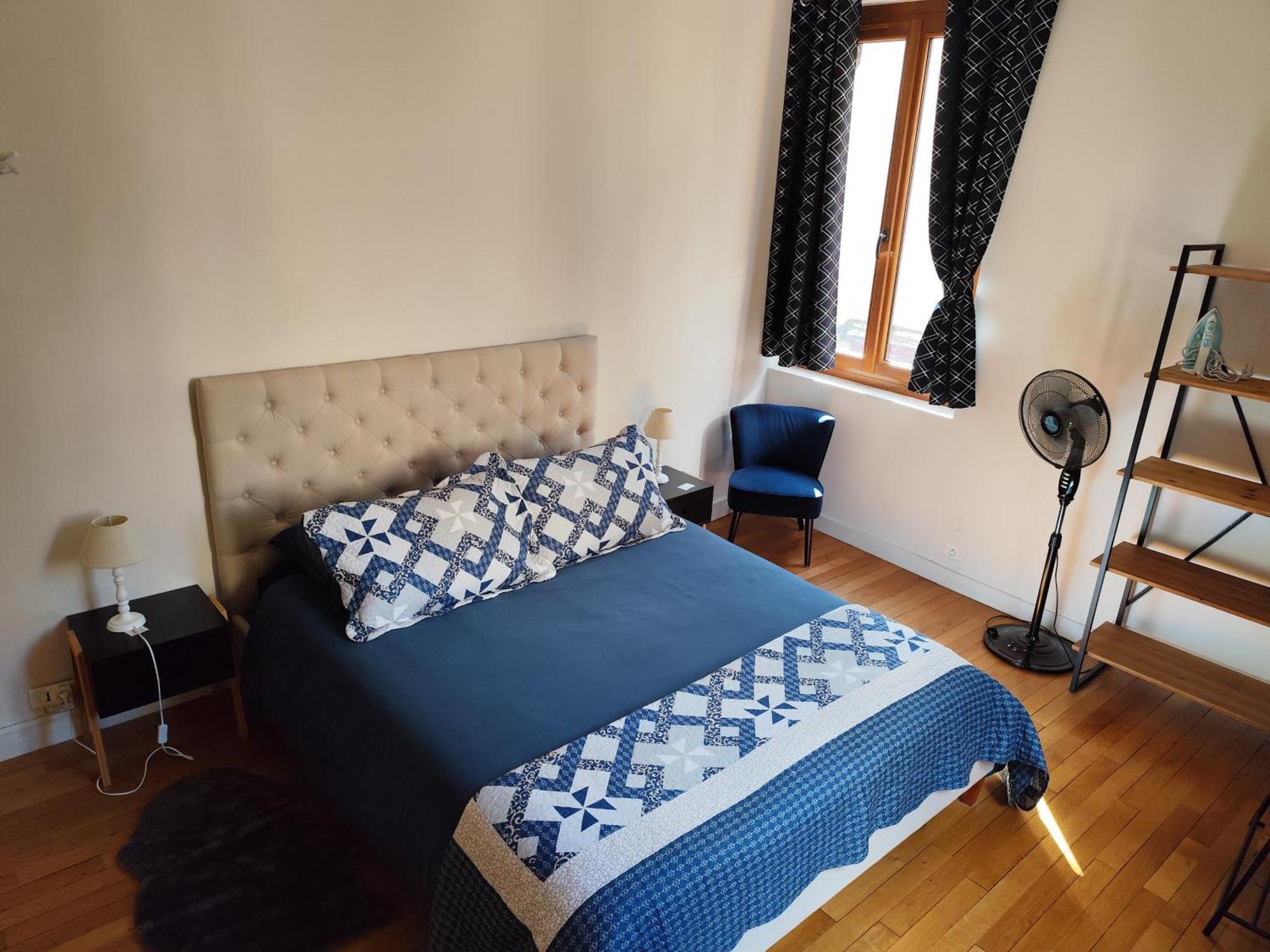 2 Pieces Totalement Renove Au Coeur De Bourges Apartment Exterior photo